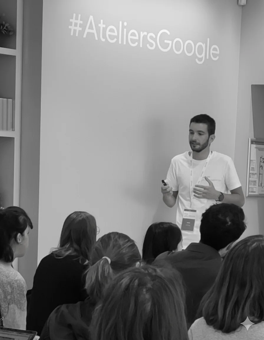 Benjamin Poisson présentant aux Ateliers Google